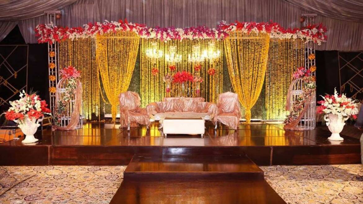 Top 10 Mehndi Staging & Floral Themes Trending in Lahore Right Now